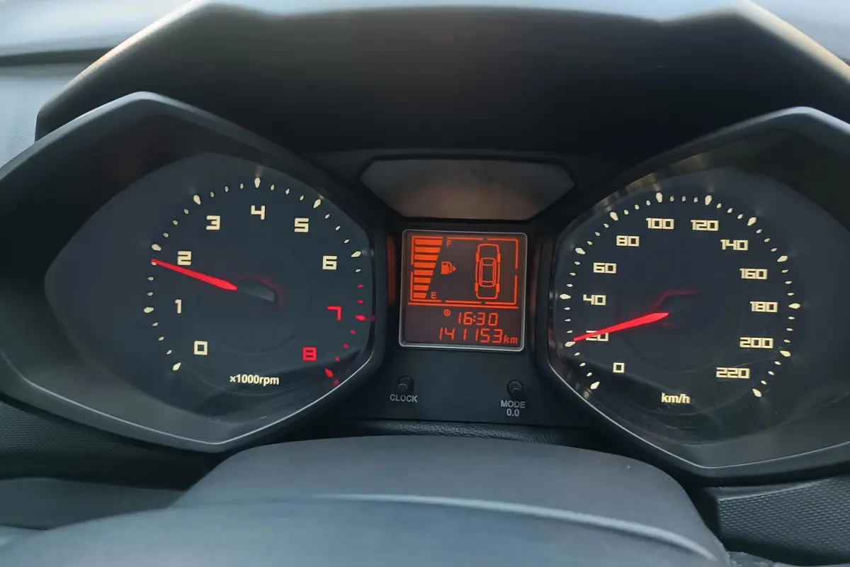 ام وی ام،  315هاچ بک