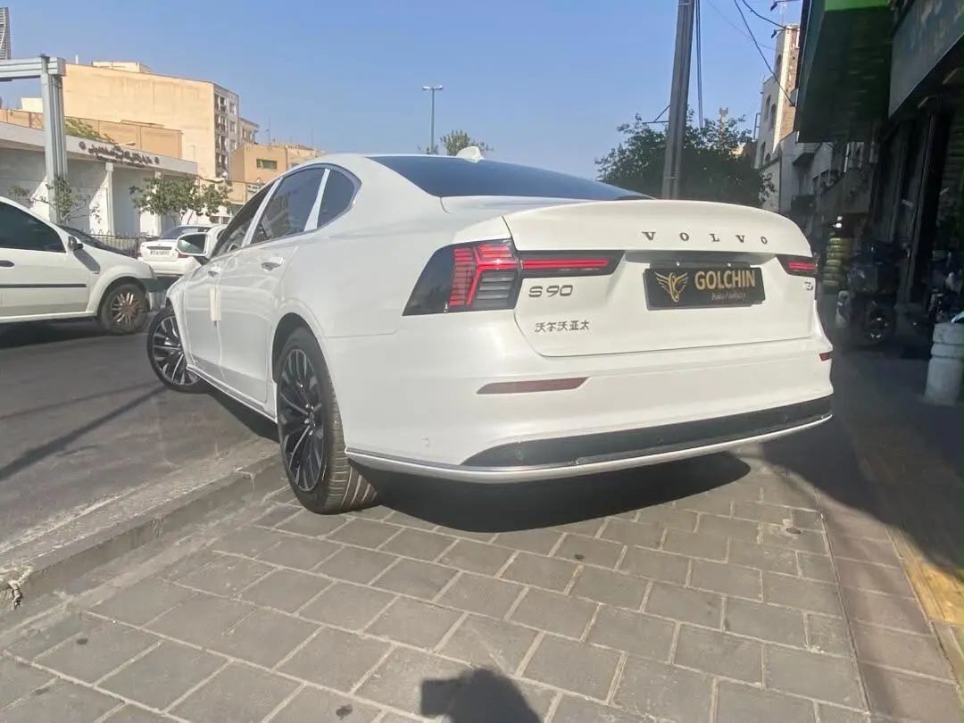 ولوو،  S90