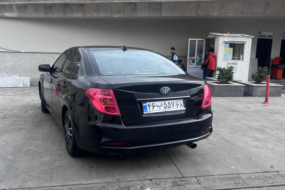 بسترن،  B50F
