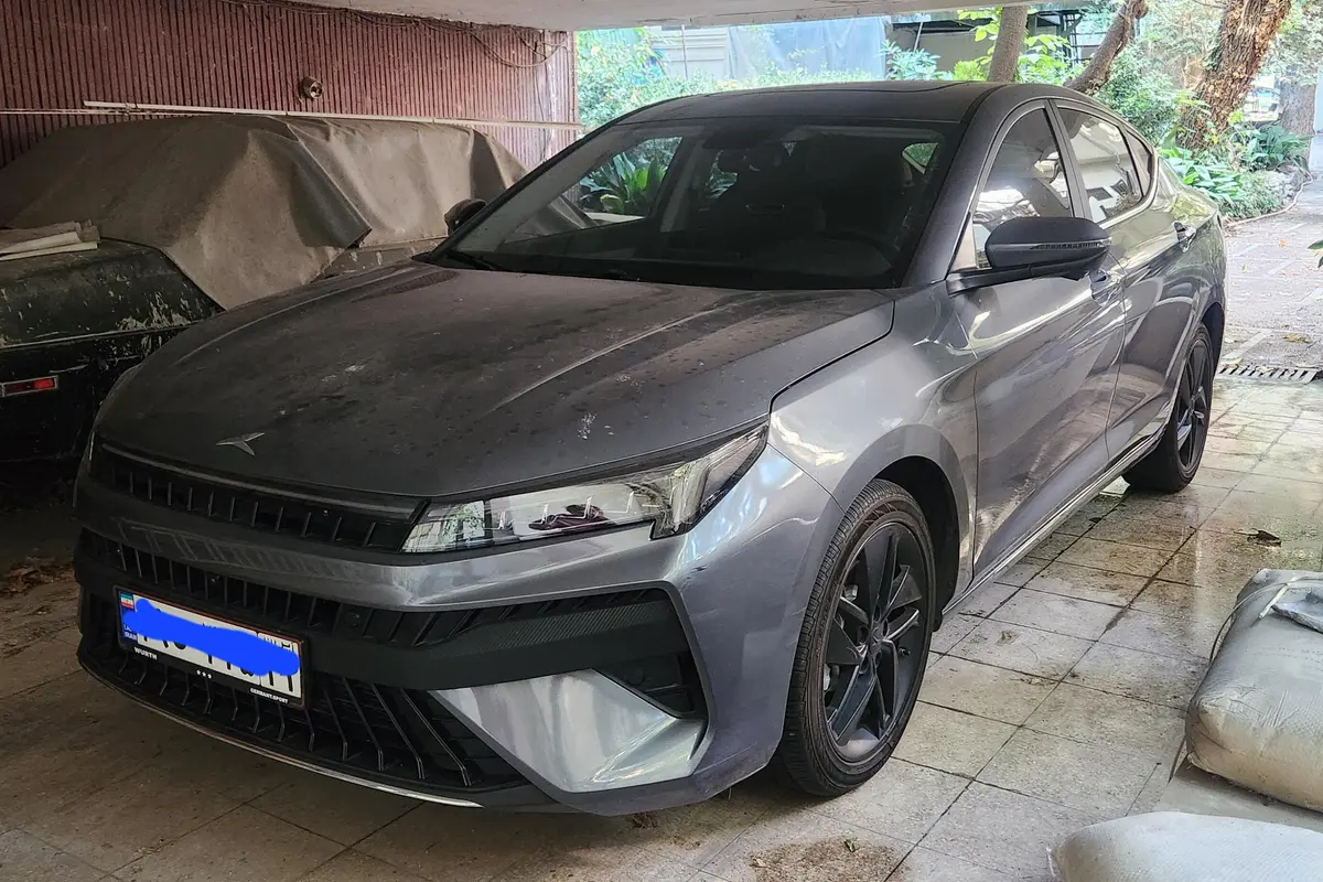 کی ام سی،  J7