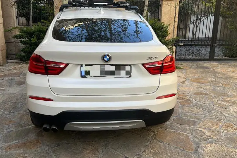 ب ام و،  X4