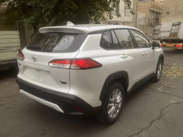 تویوتا، کرولا کراس هیبرید