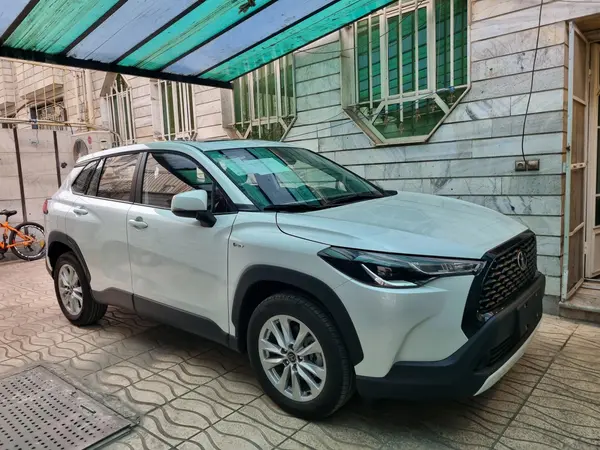 تویوتا، کرولا کراس هیبرید