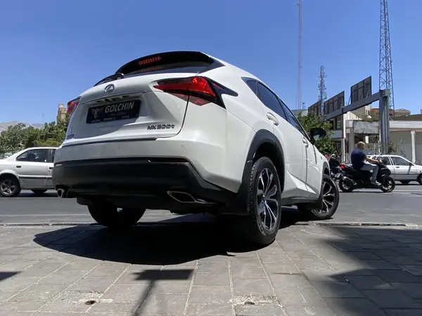 لکسوس  NX