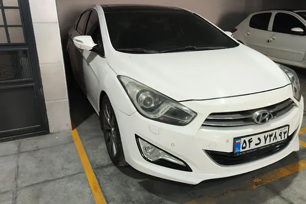 هیوندای  i40