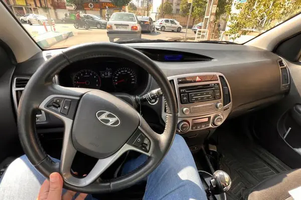 هیوندای  i20