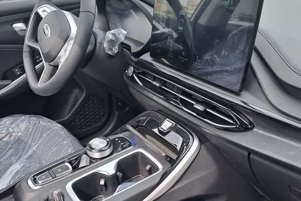 کی ام سی  X5
