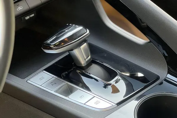 هیوندای، النترا