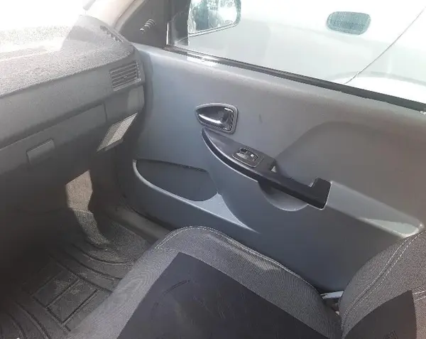 پراید، صندوق دار