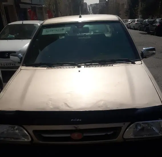 پراید، صندوق دار