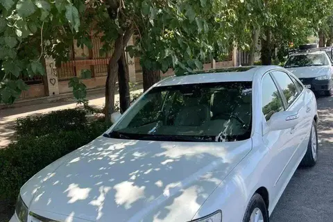 هیوندای، آزرا (گرنجور)