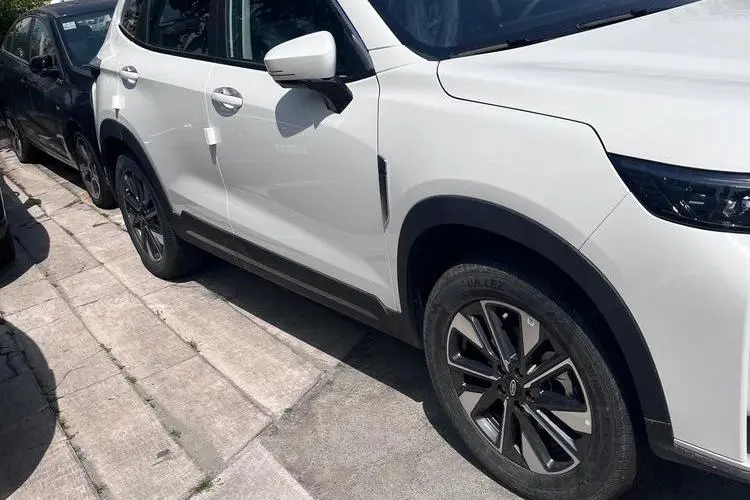 ام وی ام،  X77