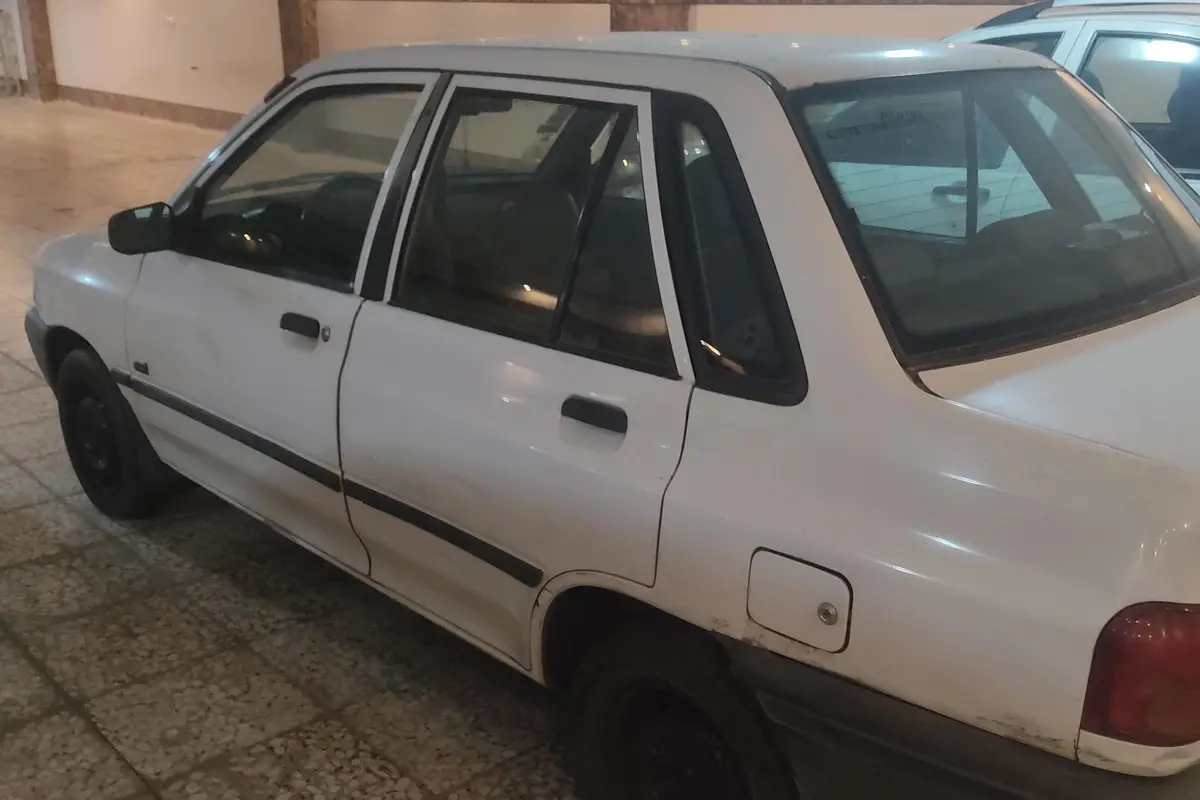 پراید،  صندوق دار