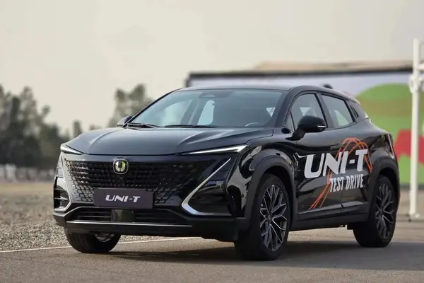 حواله چانگان، UNI-T