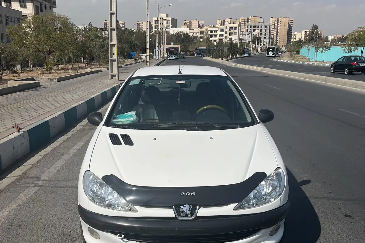 پژو،  206