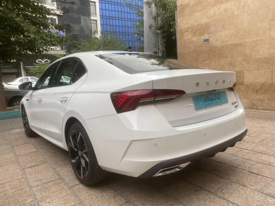 اشکودا، اوکتاویا