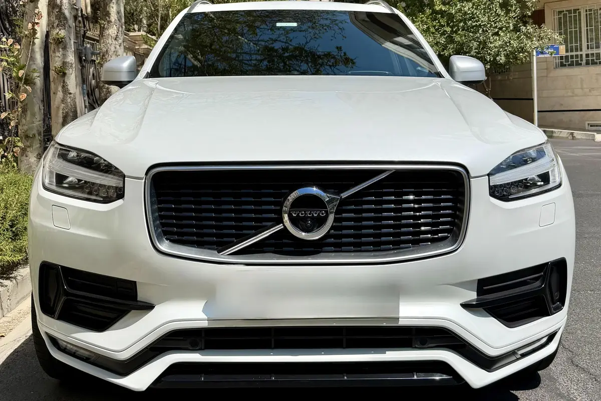 ولوو،  XC90