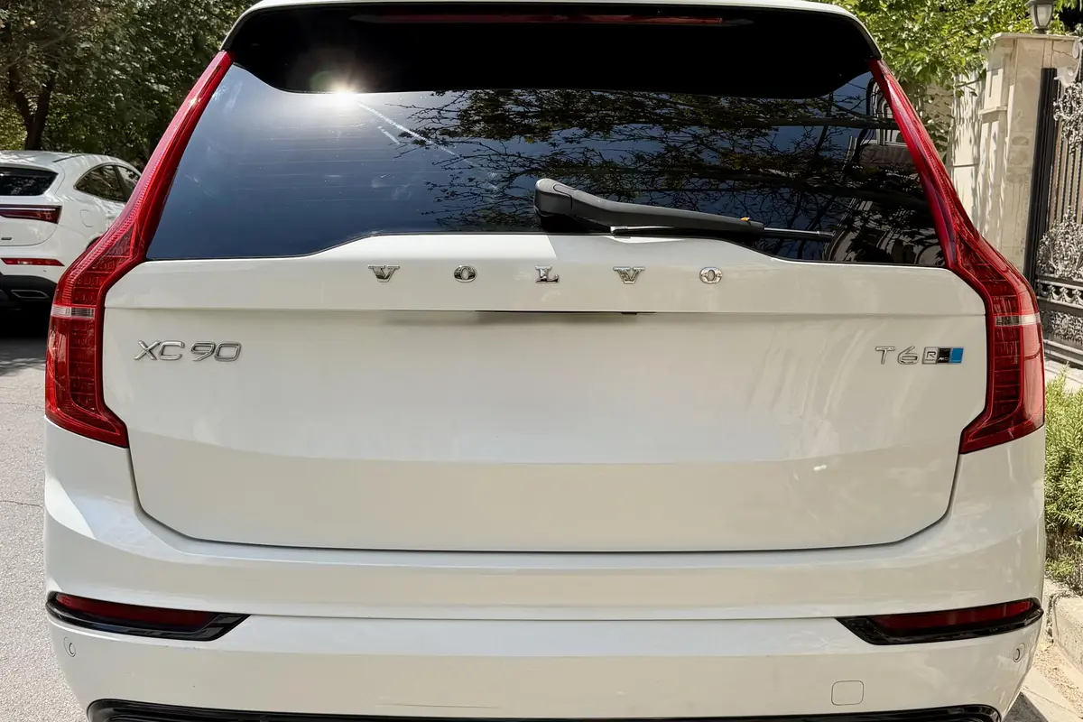 ولوو،  XC90