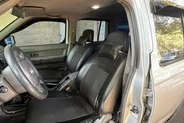 نیسان، رونیز