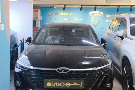 فونیکس آریزو 8 (Z8)
