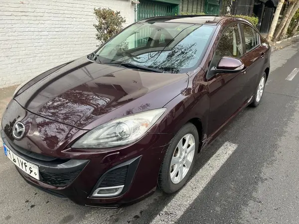 مزدا، 3 نیو صندوق دار