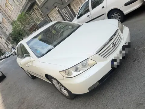 هیوندای، آزرا (گرنجور)