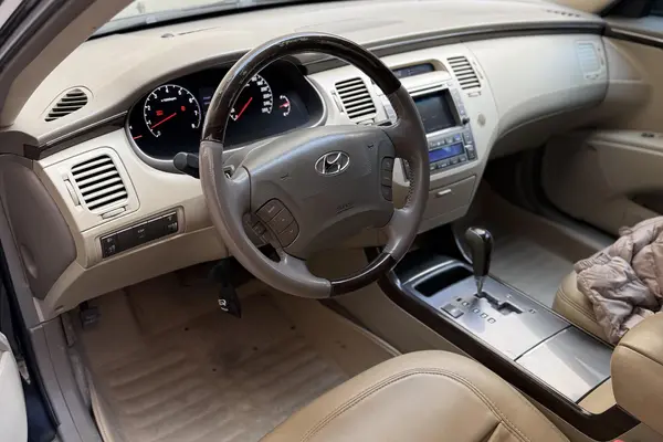 هیوندای، آزرا (گرنجور)