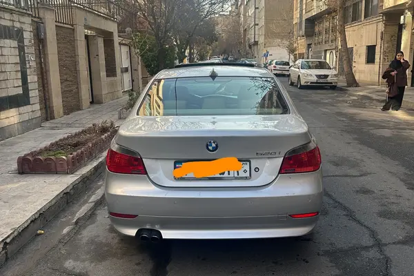 ب ام و، سری 5 سدان