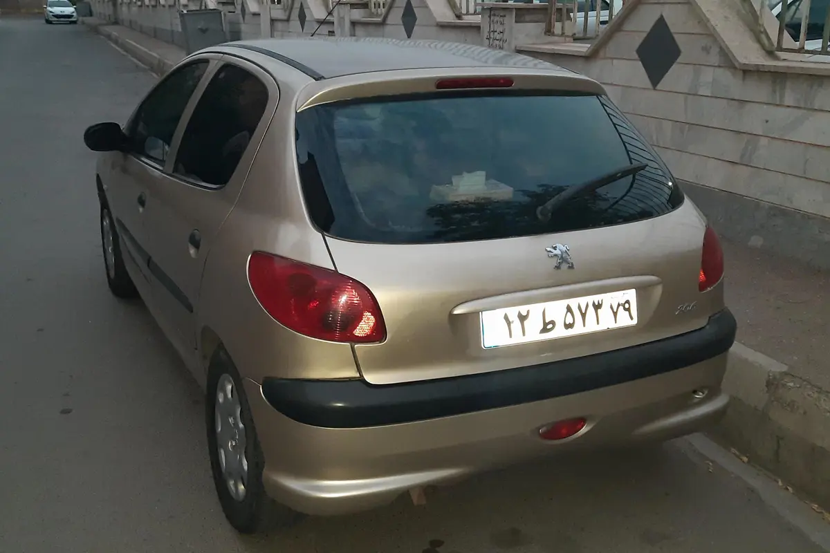 پژو،  206