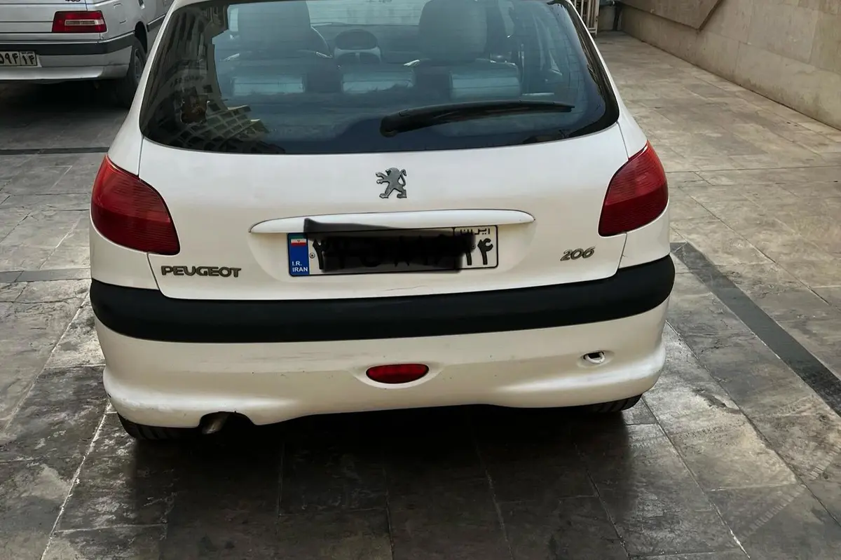 پژو،  206