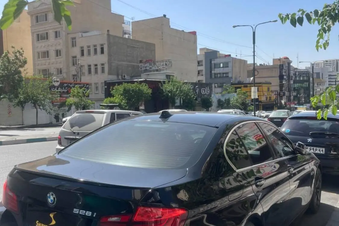 ب ام و،  سری 5 سدان