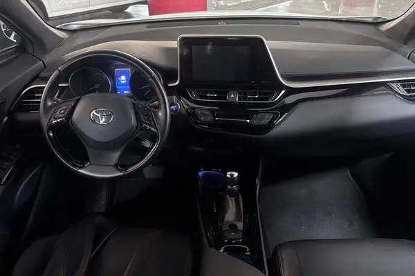 تویوتا  C-HR