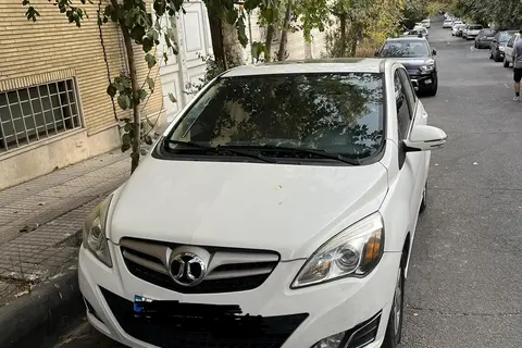بایک، سابرینا هاچ بک (مونتاژ)
