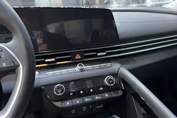 هیوندای، النترا