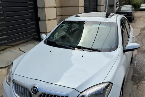 برلیانس، H330