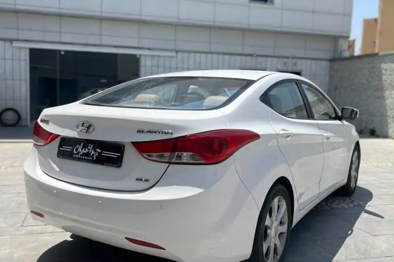 هیوندای  النترا