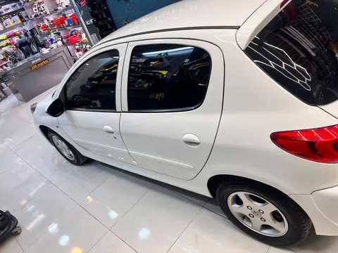 پژو، 207