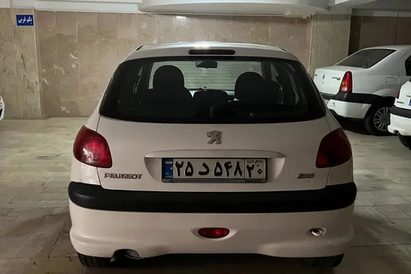 پژو  206