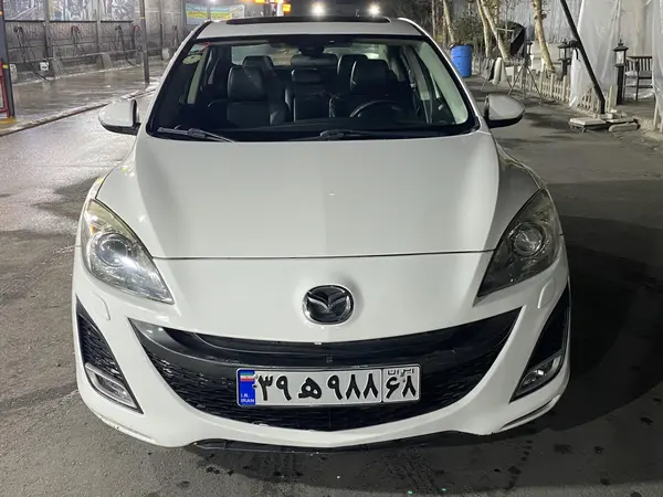 مزدا، 3 نیو صندوق دار