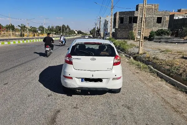 ام وی ام  315هاچ بک