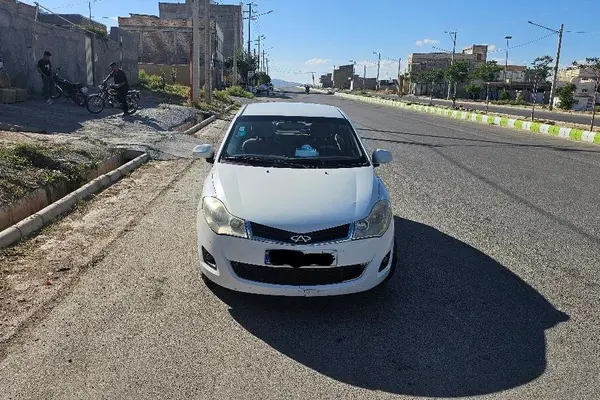 ام وی ام  315هاچ بک