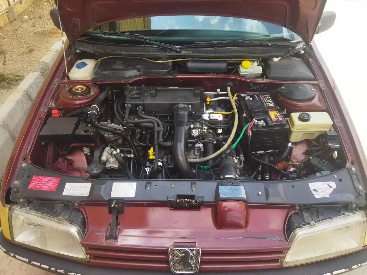 پژو،  405