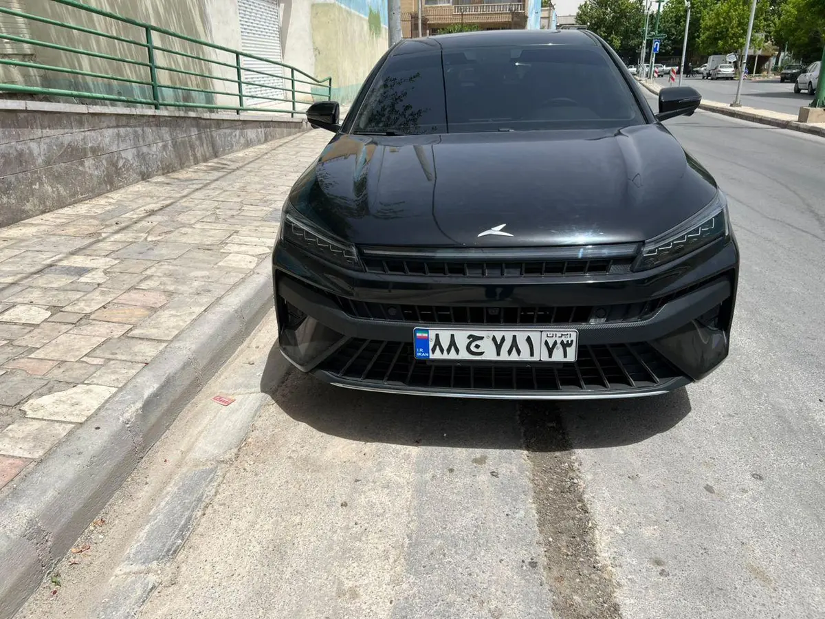 کی ام سی،  J7