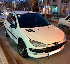 پژو، 206