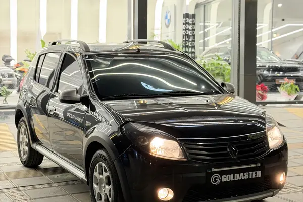 رنو، ساندرو