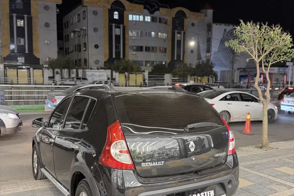 رنو، ساندرو