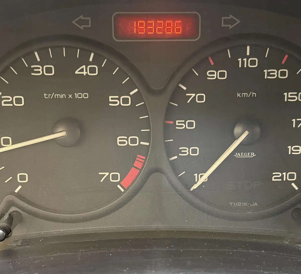 پژو،  206