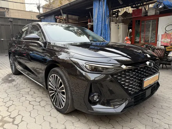 فونیکس، آریزو 8 (Z8)