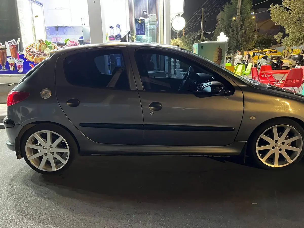 پژو،  206