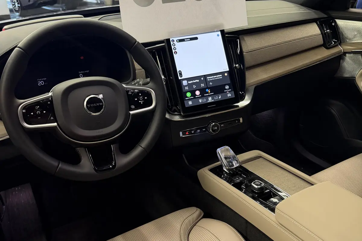 ولوو  XC90